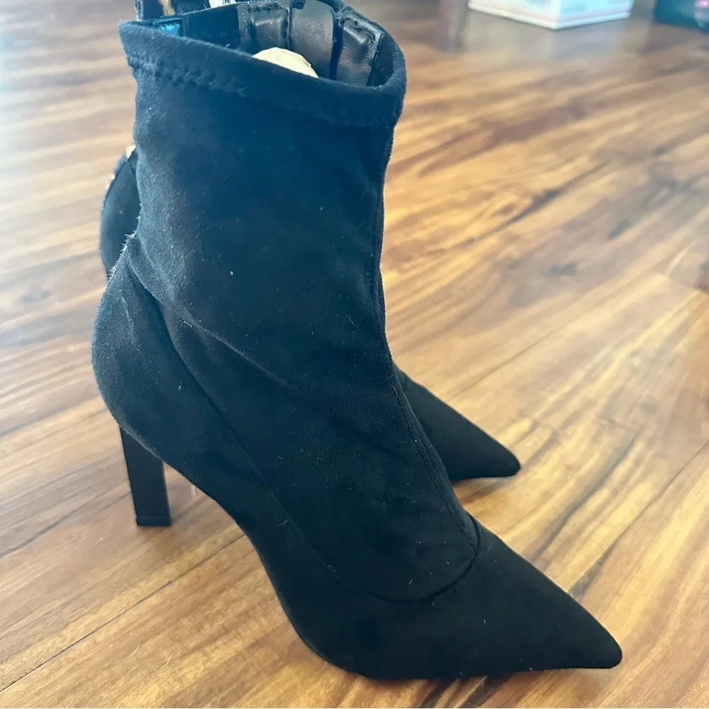 Schutz Bennie Bootie Boots in black with leopard print detail size: 6.5B